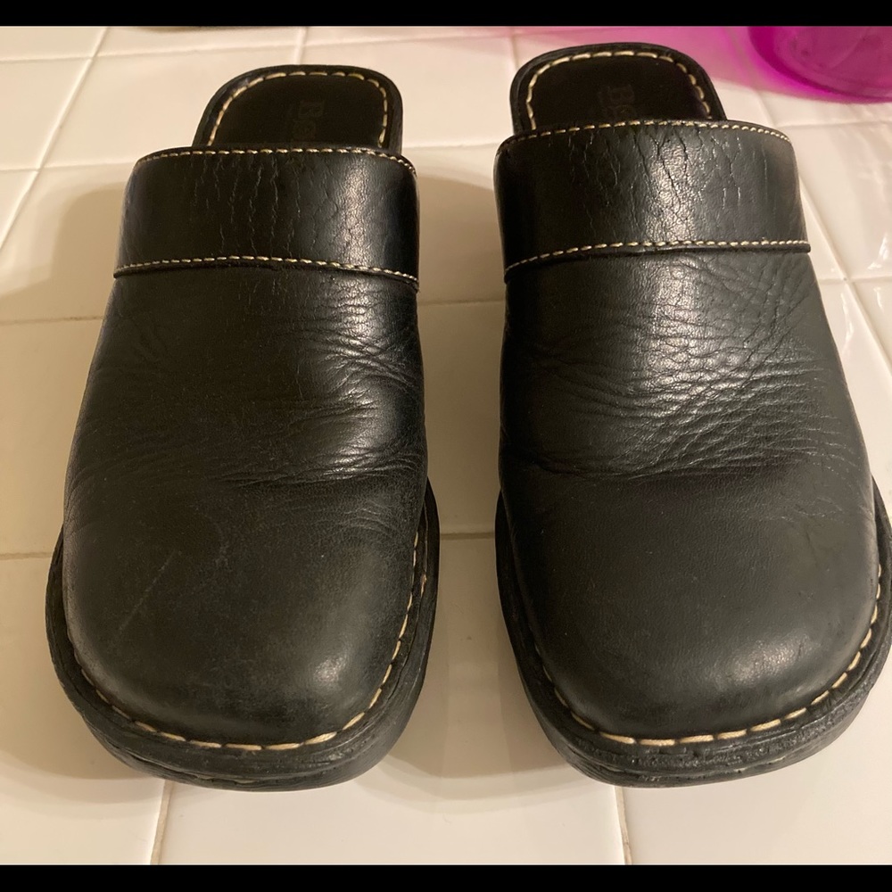 leather BORN clog